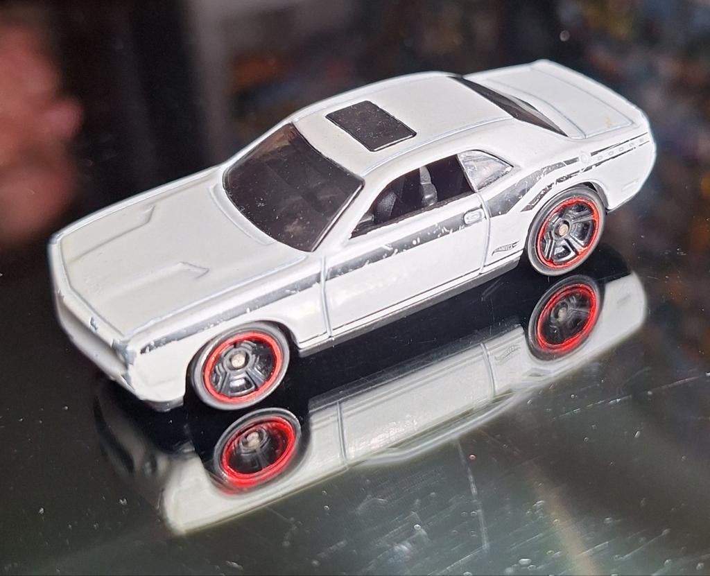 Hotwheels '08 dodge challenger, Ophalen of Verzenden, Zo goed als nieuw, Auto