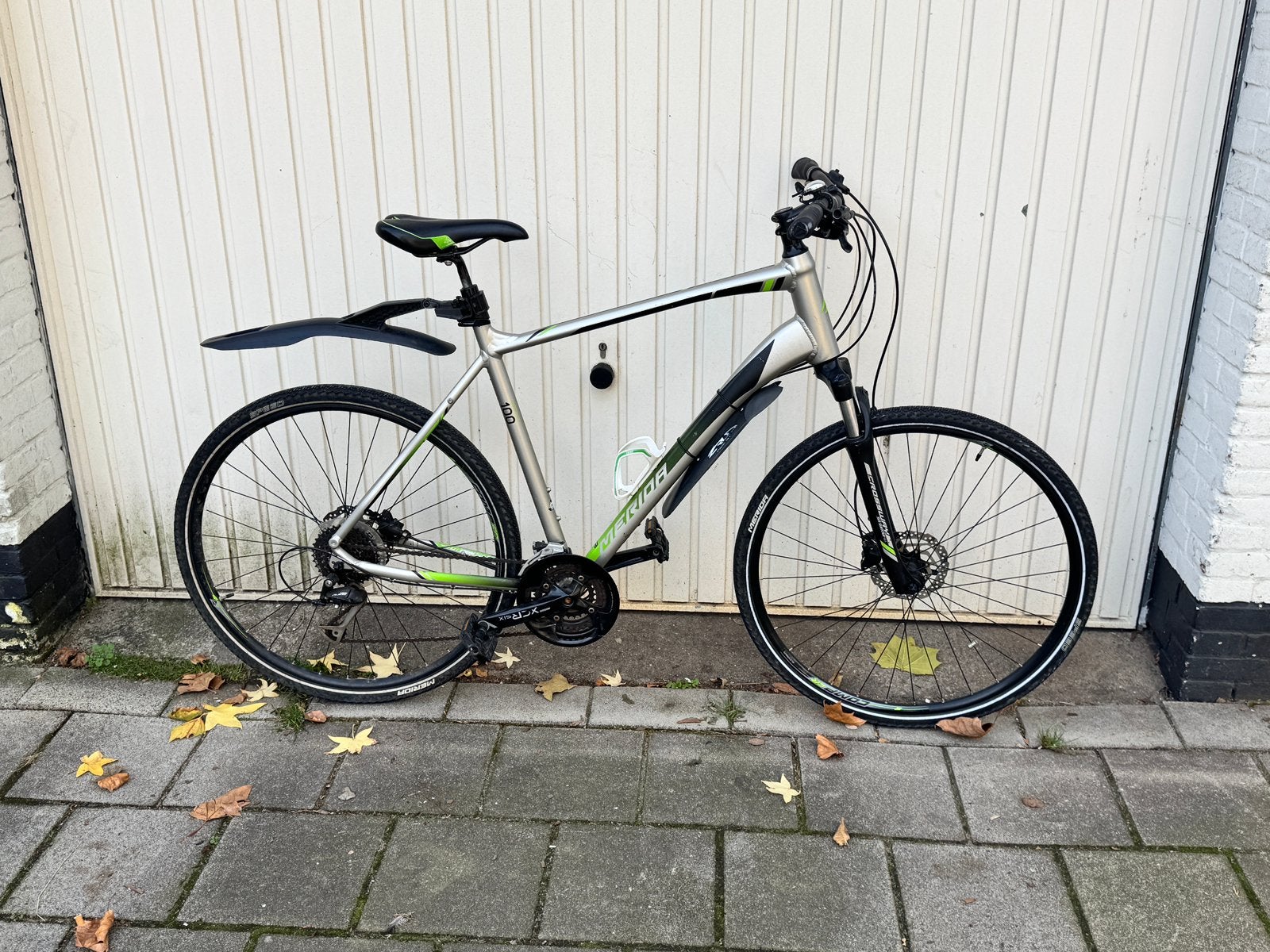 Merida Crossway 100 XL – Zeer nette staat – 27 versnellingen, 28 inch, Vering, Zo goed als nieuw, 57 tot 61 cm