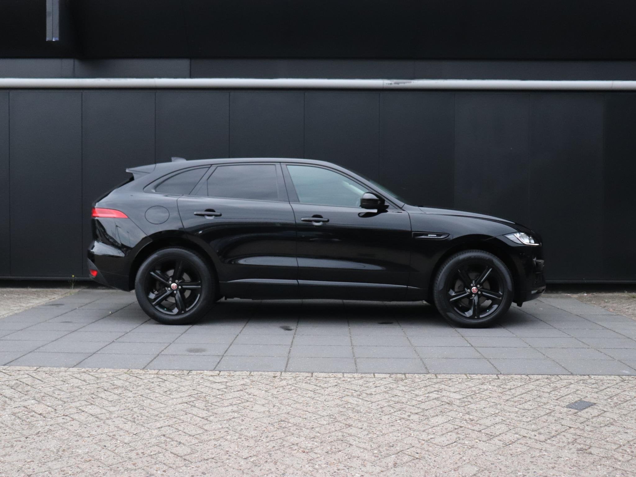 Jaguar F-PACE 2.0 Portfolio AWD 25t | LEDER | PANO-DAK | TRE, Auto's, Automaat, Gebruikt, Euro 6, 4 cilinders