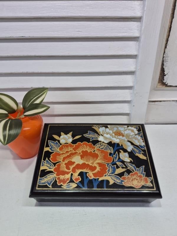 Japanse stijl sieradendoosje,  Lotus op de deksel, Ophalen of Verzenden