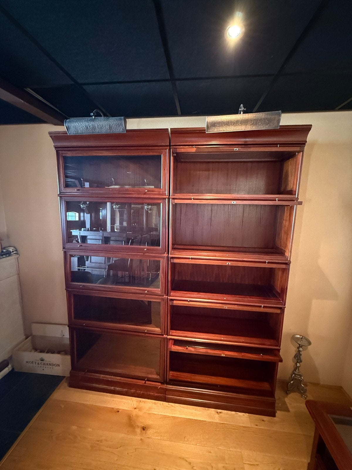 Antieke boekenkasten (2 stuks) in goede staat, Ophalen