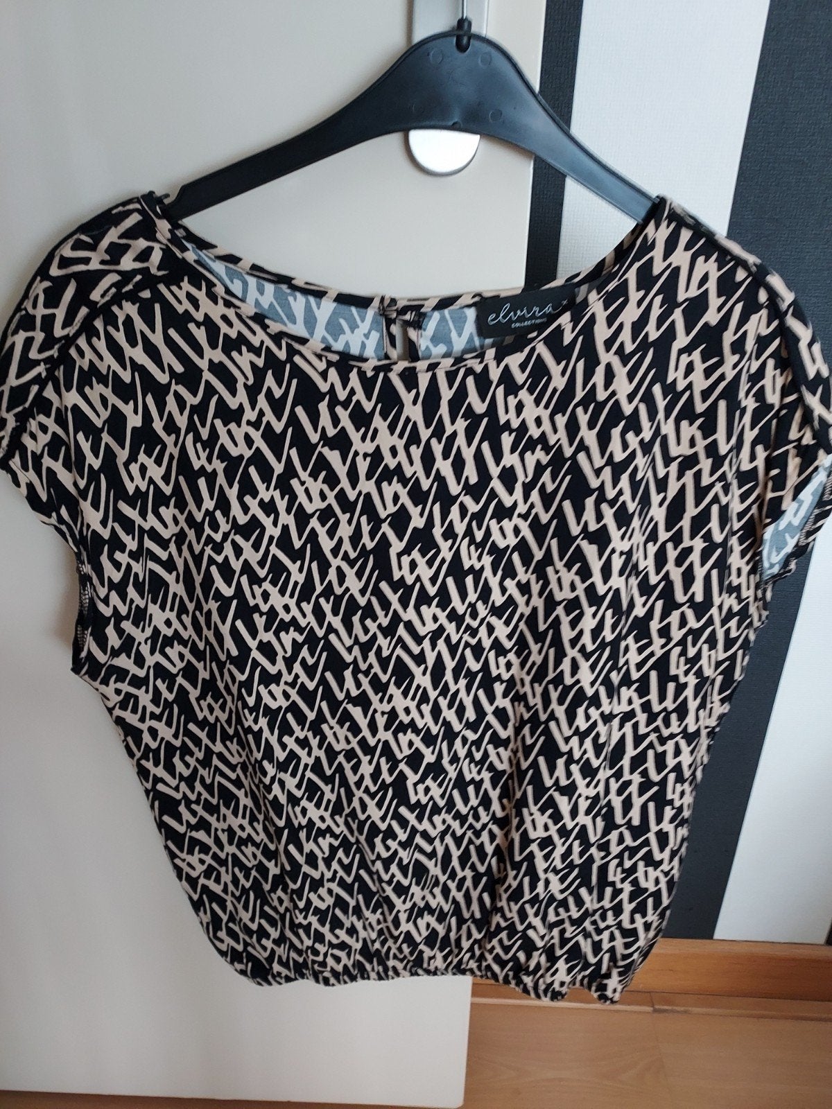 Elvira Collections Zwart/Beige Top Maat L, Zwart, Maat 42/44 (L), Ophalen of Verzenden, Zo goed als nieuw