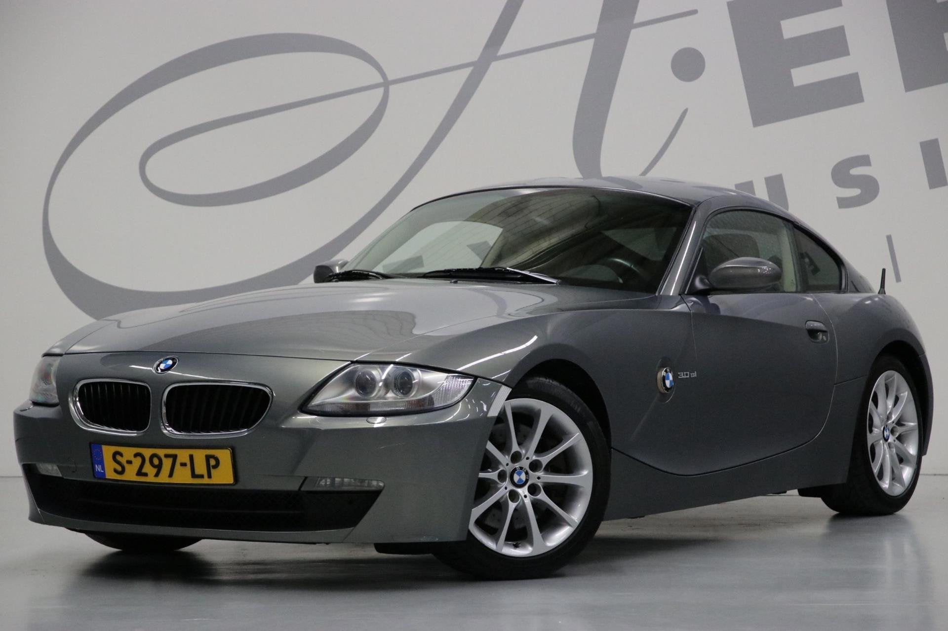 BMW Z4 Coupé 3.0si/ Xenon/ Navigatie/ Cruise control, Auto's, BMW, Achterwielaandrijving, Gebruikt, 2996 cc, Bedrijf