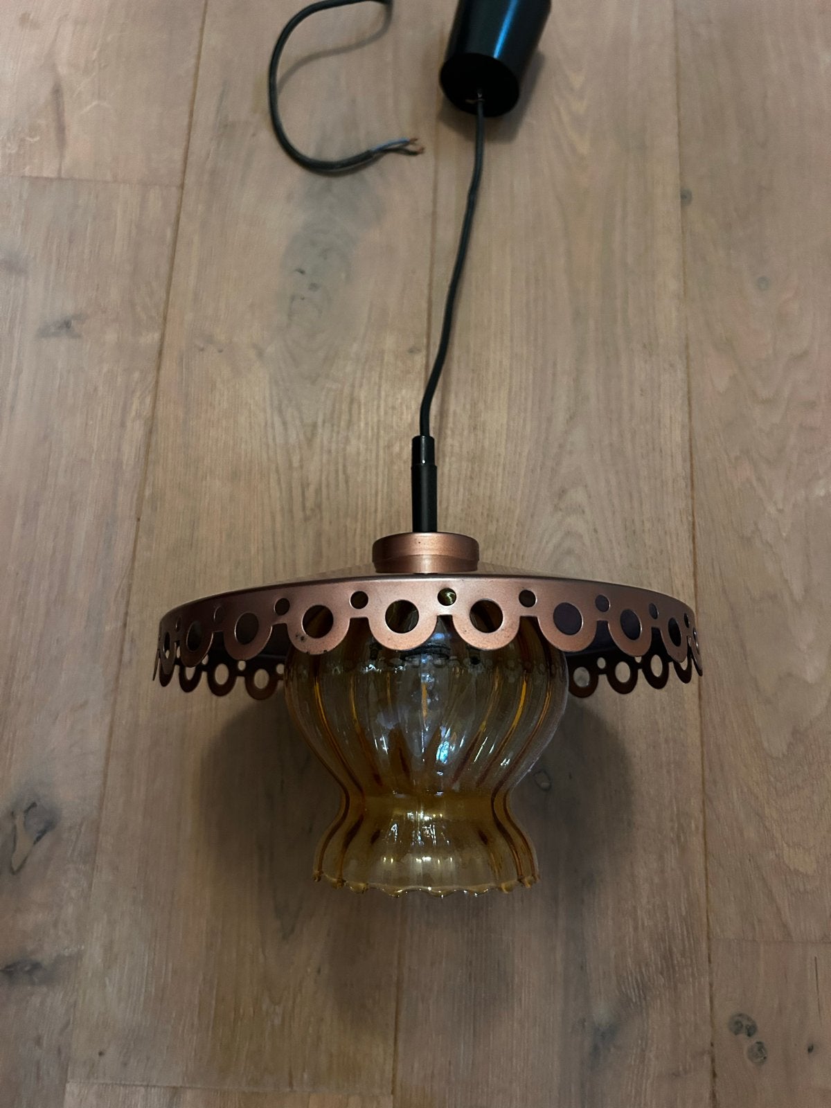 Hanglamp met koperen kap en glazen kelk, Ophalen of Verzenden