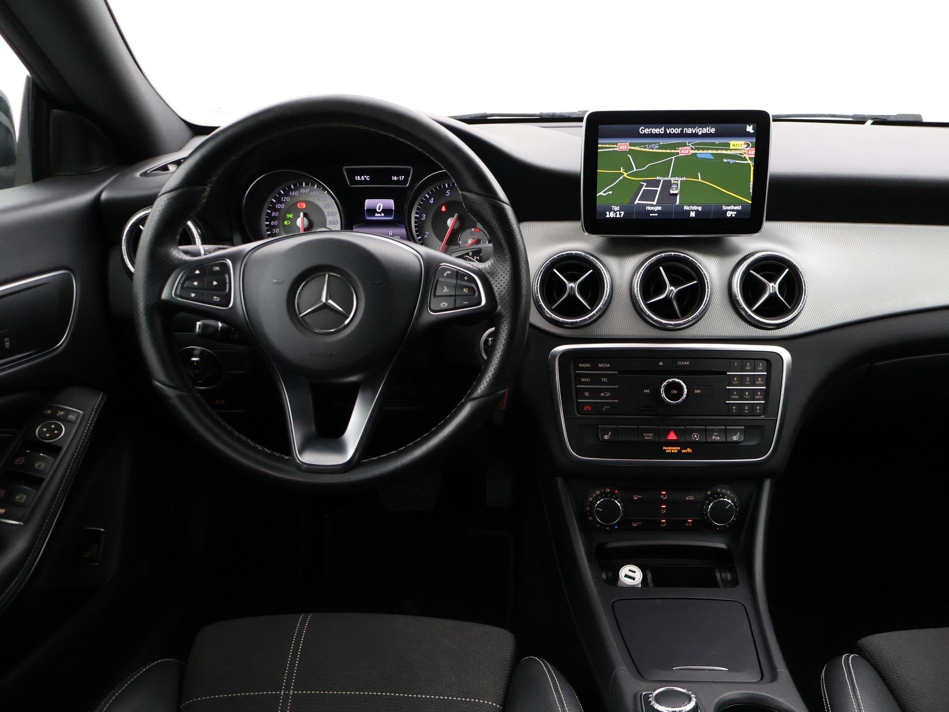 Mercedes-Benz CLA-klasse Shooting Brake 180 URBAN AUT. + 18, Auto's, Mercedes-Benz, CLA, 730 kg, Gebruikt, Euro 6