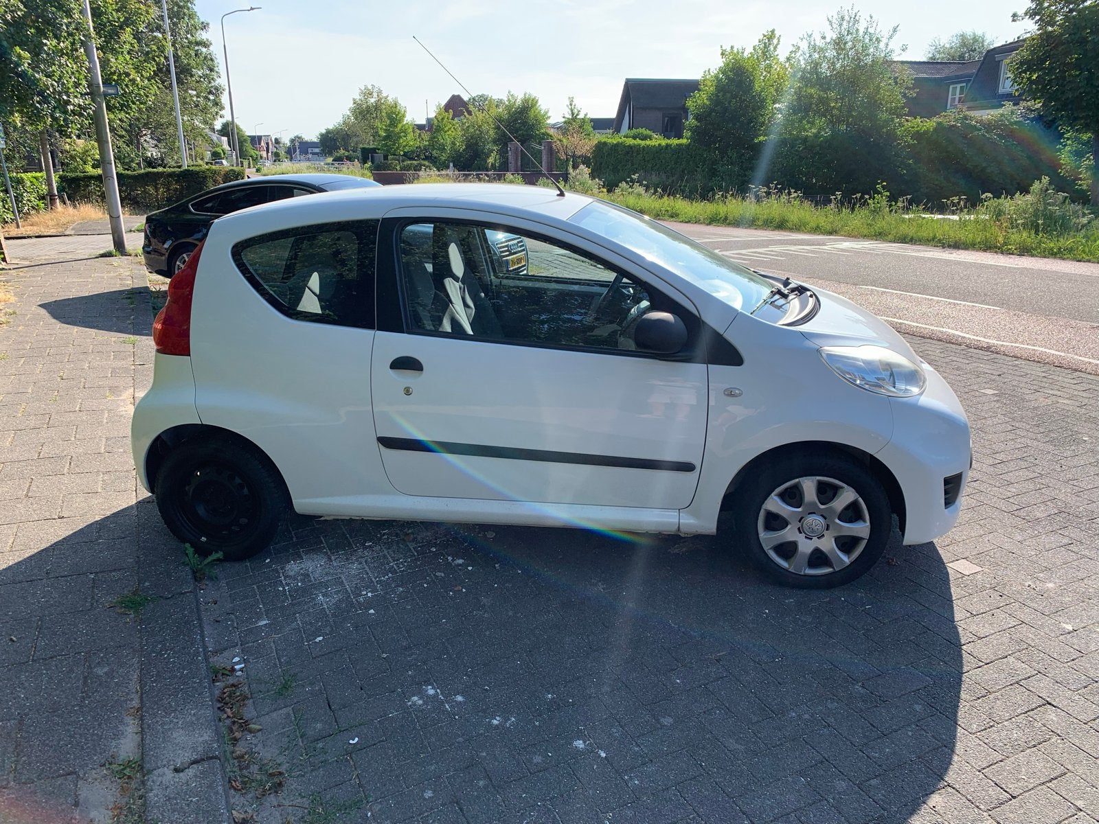 Peugeot 107 1.0 12V E-vti 68PK 3DR 2011 Wit, Auto's, Voorwielaandrijving, 4 stoelen, Origineel Nederlands, Handgeschakeld