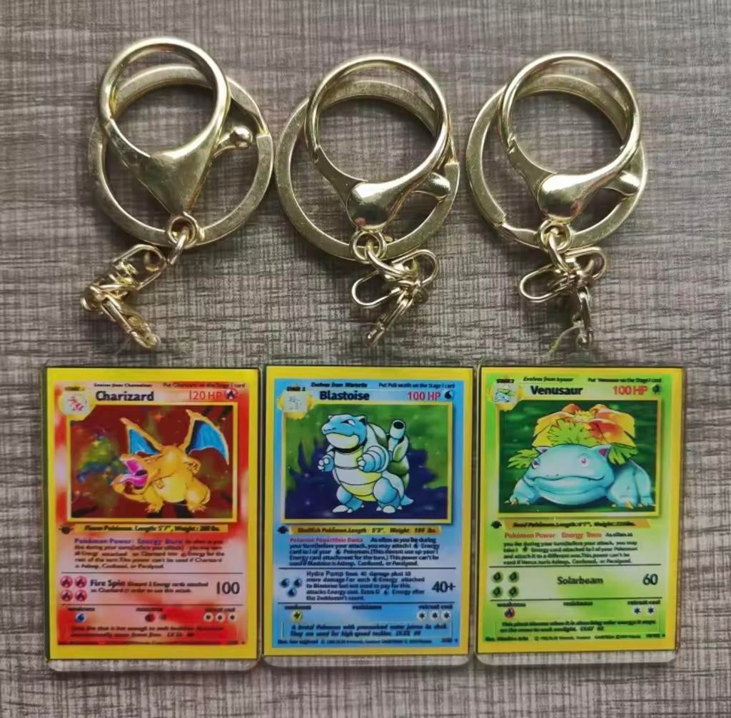 Custom Pokémon Kaart Keychains - Pikachu, Mew, Charizard, Hobby en Vrije tijd, Verzamelkaartspellen | Pokémon, Verzenden, Nieuw