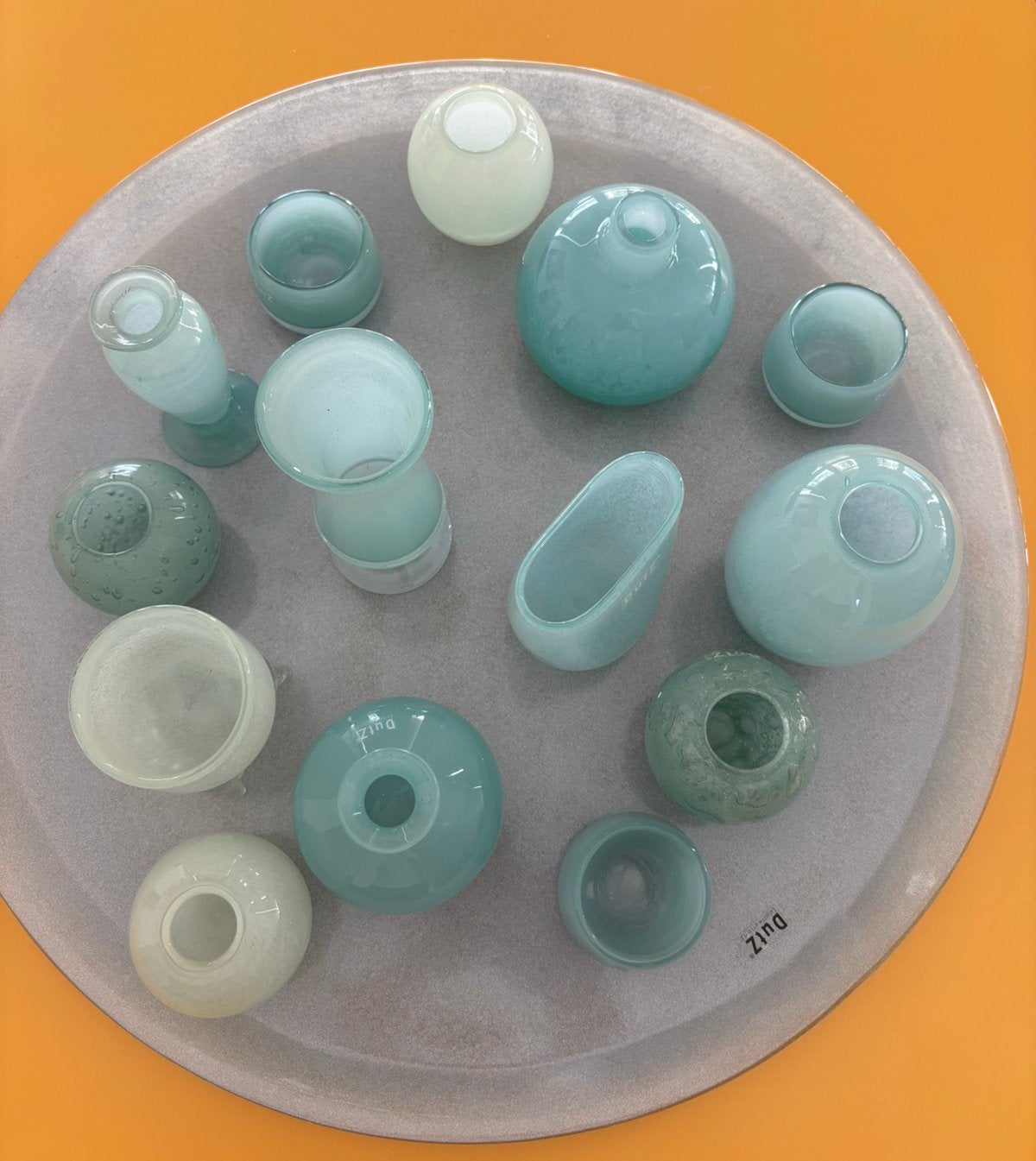 Glazen Dutz plateau + 14 Dutz vaasjes in turquoise, Ophalen, Overige kleuren, Handgemaakt, 5 cm