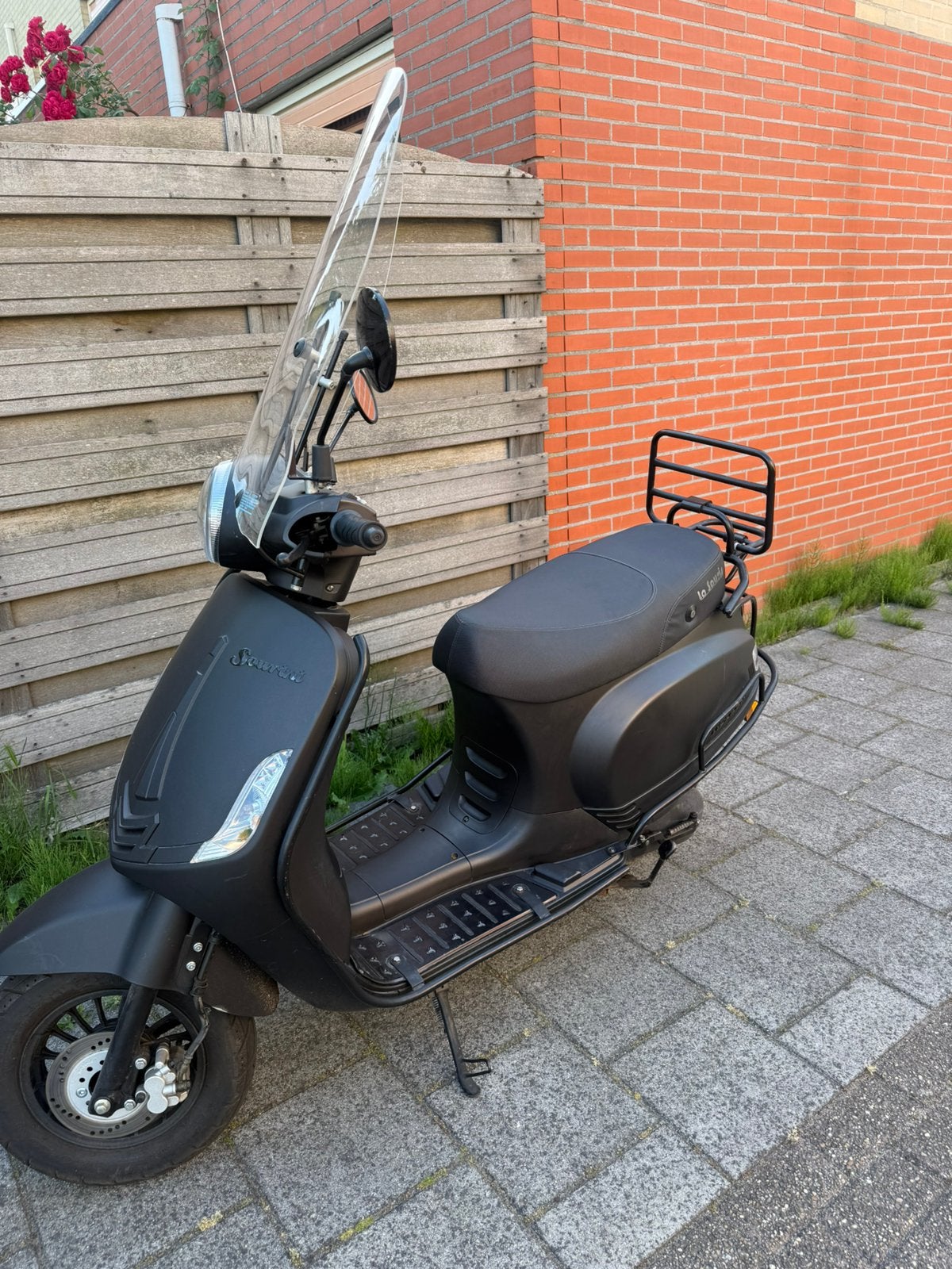 La Souris 2023, Overige merken, Ophalen of Verzenden, Zo goed als nieuw, Benzine