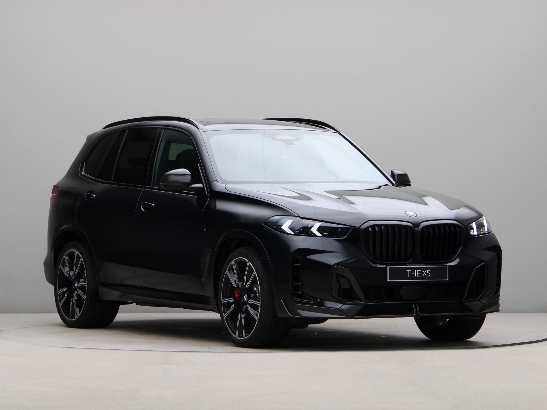 BMW X5 xDrive50e M Performance parts (bj 2026, automaat), Auto's, Automaat, 2395 kg, Overige brandstoffen, Zwart