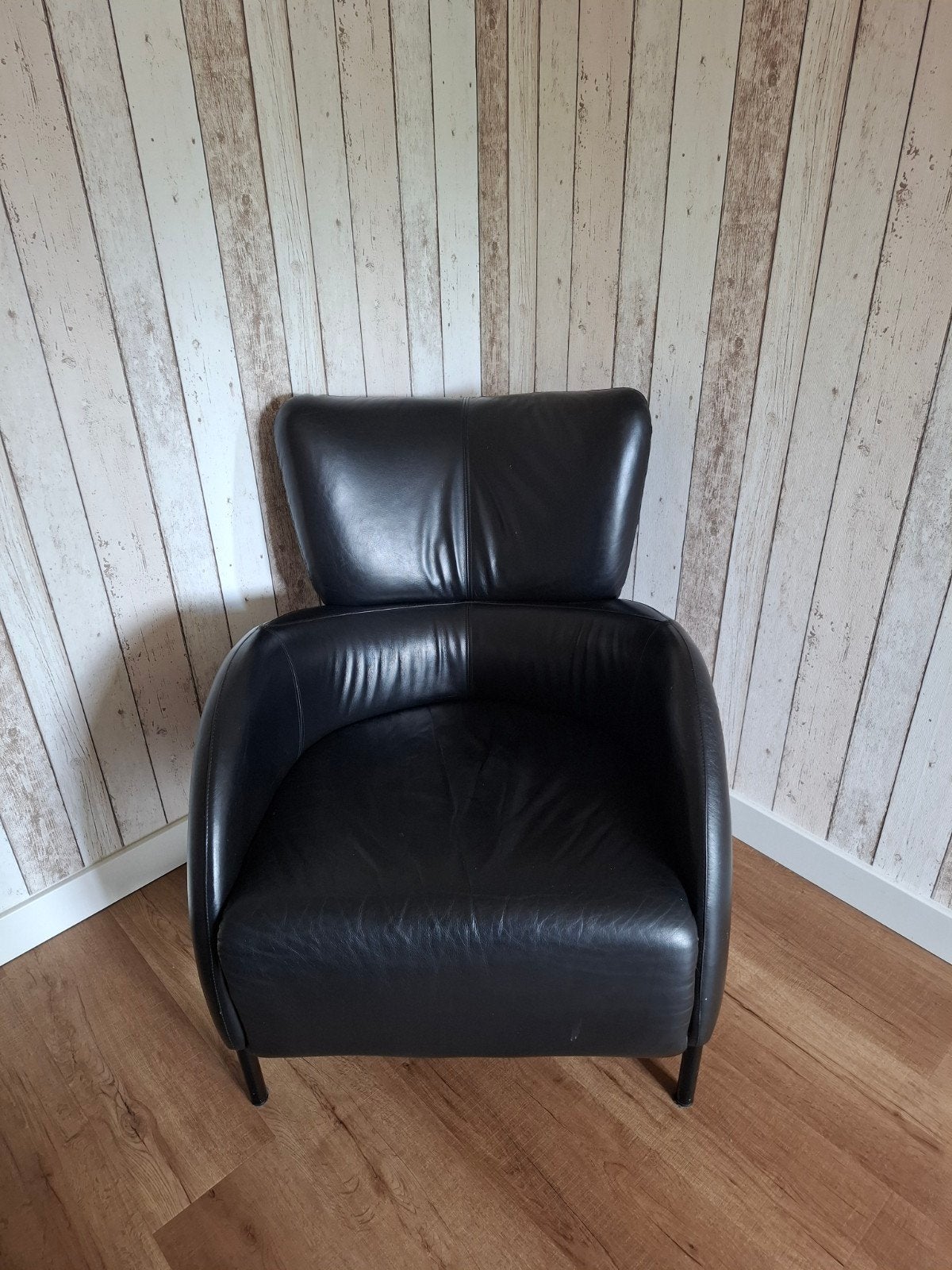 Zwarte leren fauteuil in goede staat, Huis en Inrichting, Stoelen, Ophalen, Gebruikt, Zwart, Leer