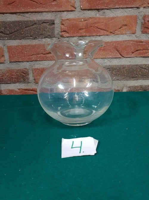 Vaas van glas, golvende rand, nr. 4, Ophalen of Verzenden