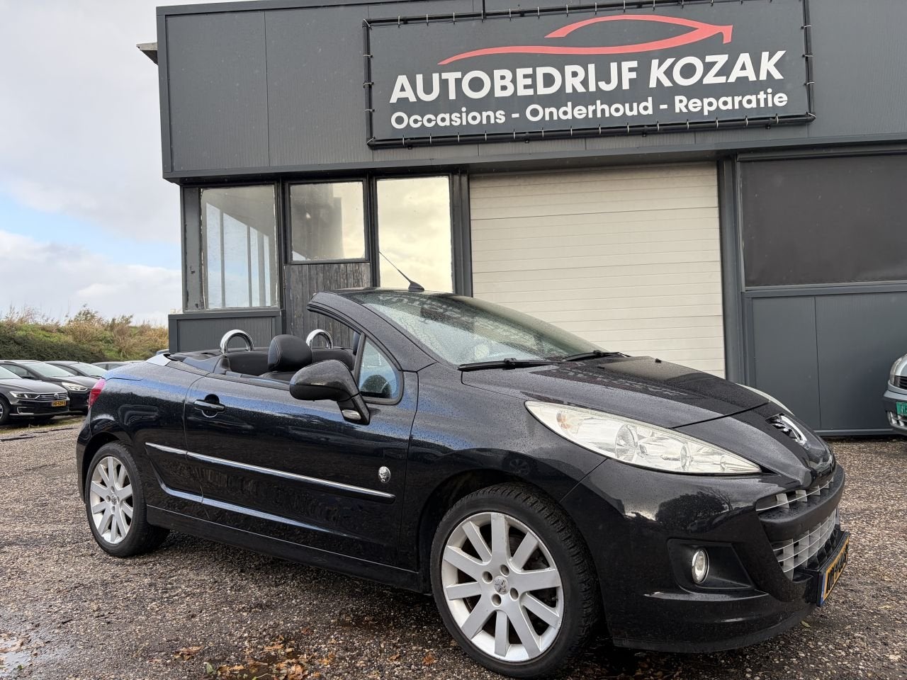 Peugeot 207 CC CABRIO 1.6 VTi Noir&Blanc AIRCO LEDER, Auto's, Cabriolet, Leder, Bedrijf, Handgeschakeld