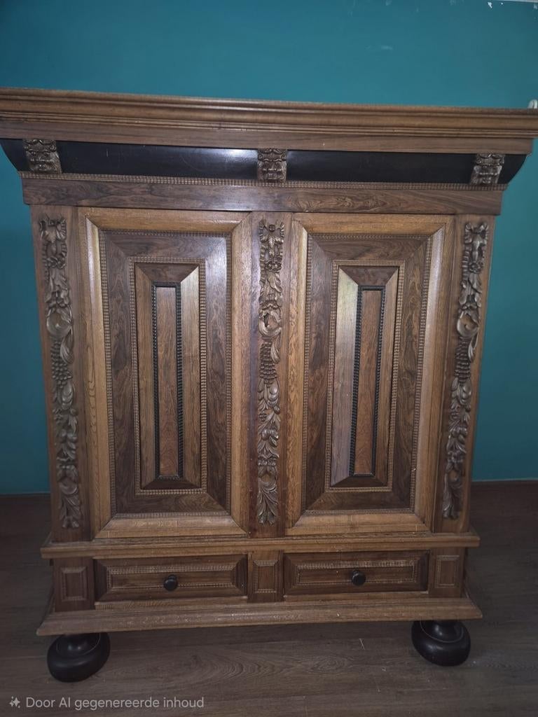 Antieke kussenkast met rijk houtsnijwerk, Ophalen