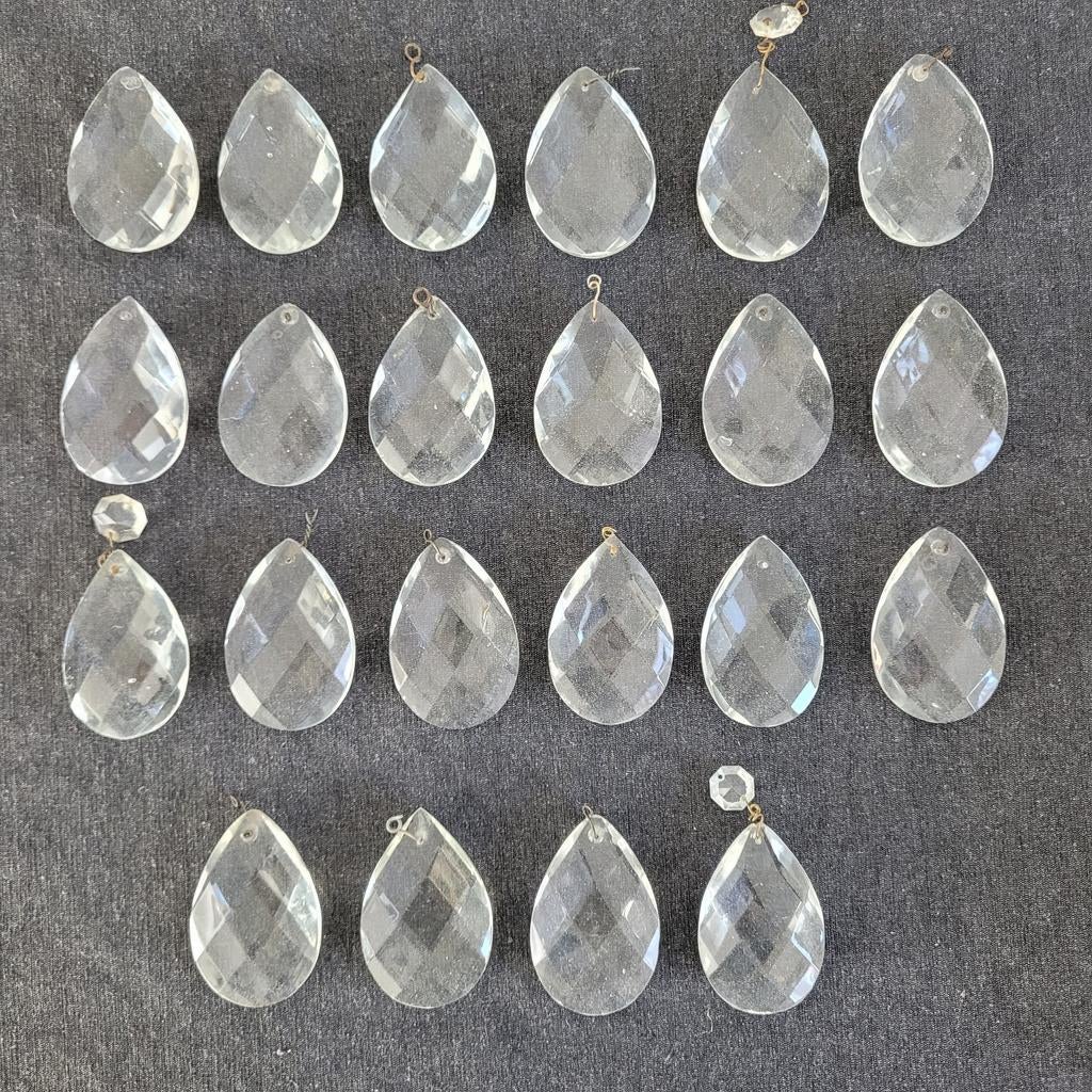 22 grote pegels diamant druppels onderdelen kroonluchter, Ophalen of Verzenden, Gebruikt, Glas