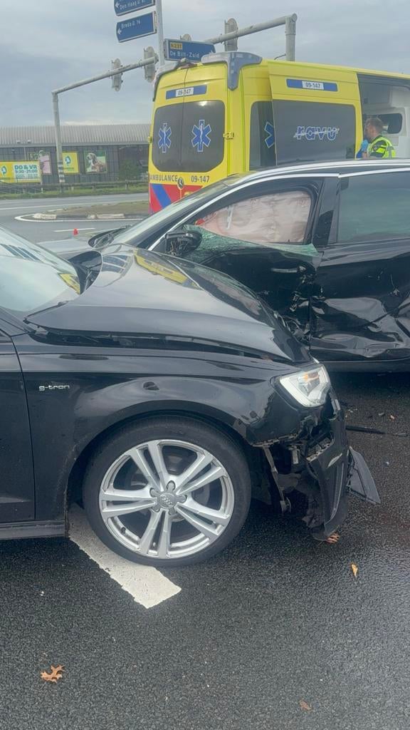 Audi A3 schadeauto 1.4TFSI 81KW SB S-tro 2014 s line, 4 cilinders, Xenon verlichting, Zwart, Origineel Nederlands
