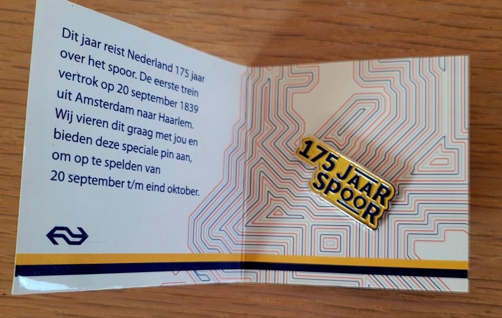 NS Merchandise: Spoor 175 jaar pin, 4Daagse 2016 pin, veters, Ophalen of Verzenden