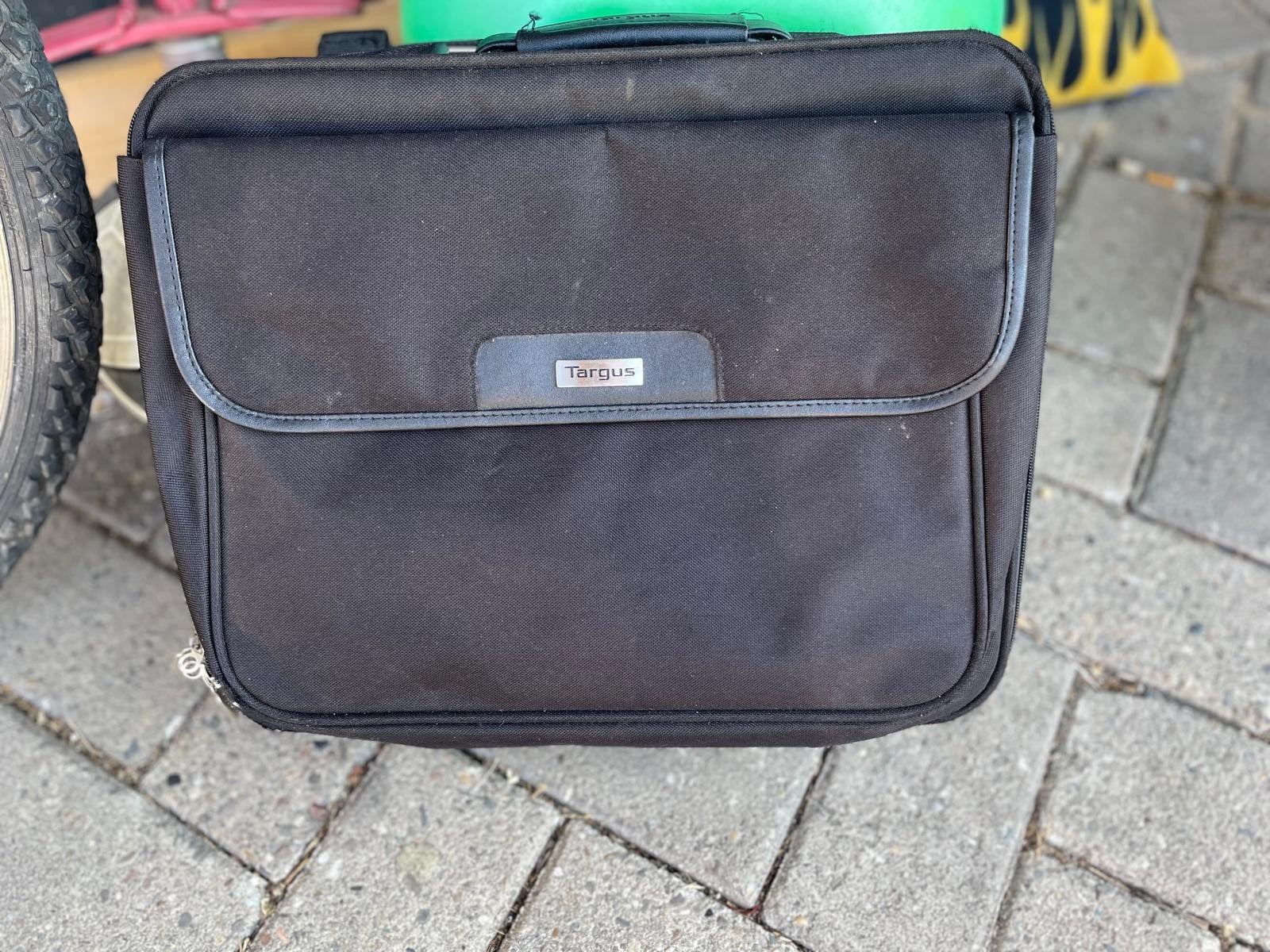 Targus Laptoptas Zwart - Gebruikt maar functioneel, Computers en Software, Laptoptassen, Gebruikt, Schoudertas, 15 inch, Targus