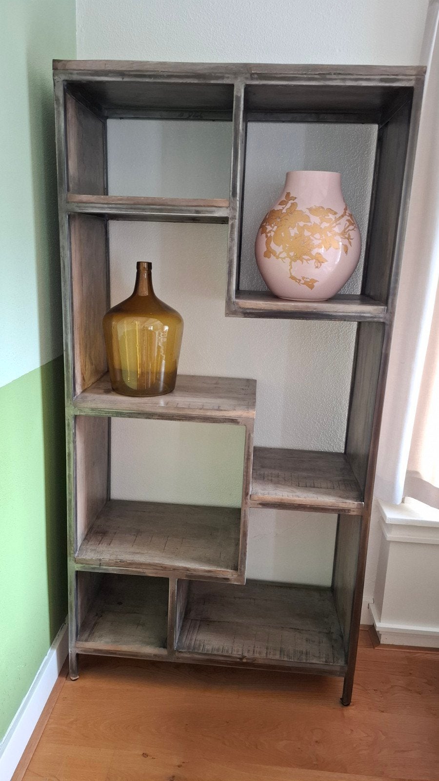 Wandkast van mangohout en staal, Huis en Inrichting, Kasten | Wandmeubels, Ophalen, Gebruikt, Minder dan 150 cm, 150 tot 200 cm