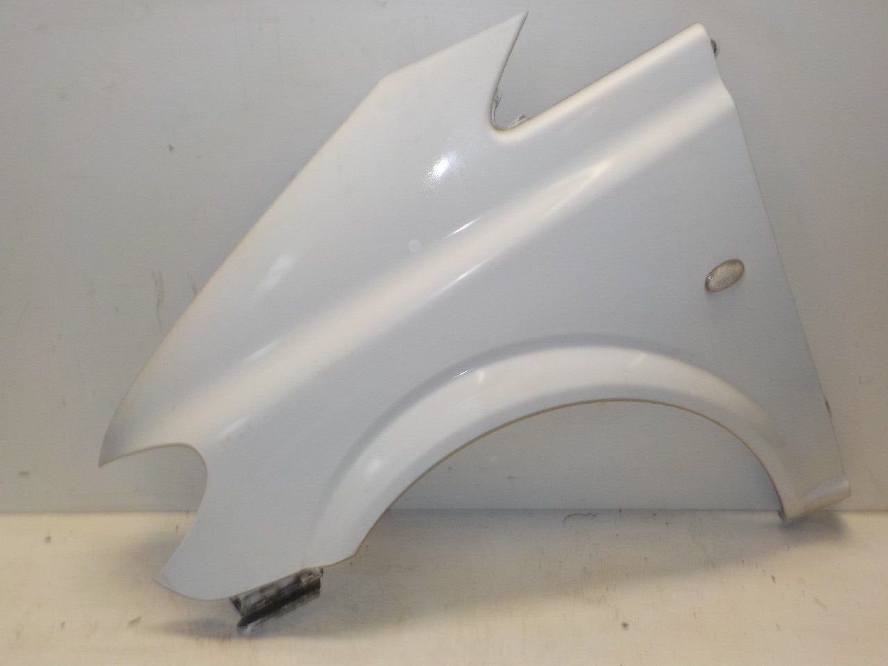 Spatbord links voor Mercedes-Benz Vito, Onderdelen@venauto.nl, Van der Ven Autorecycling B.V., Gebruikt, Ettenseweg 76, 4706 PB Roosendaal, The Netherlands