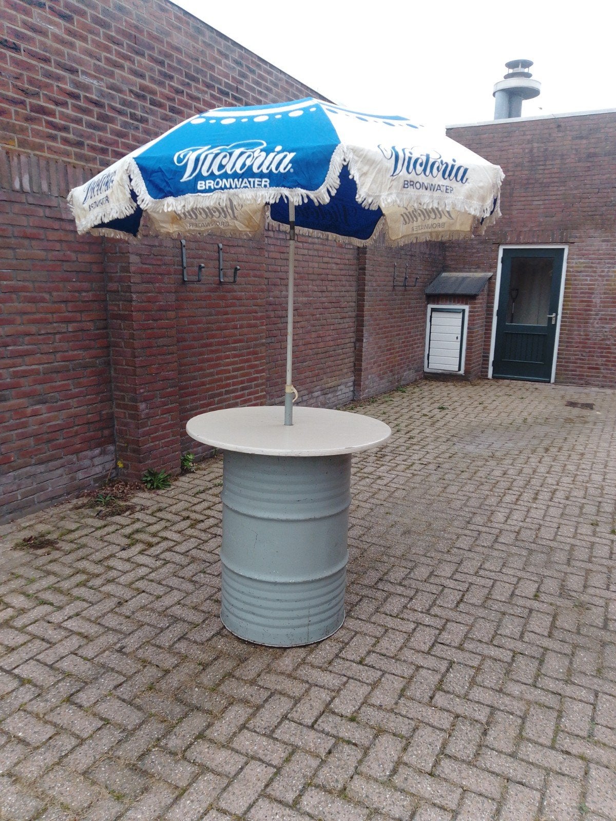 Statafel van olievat met rond blad, Ophalen of Verzenden, Gebruikt, Rond, Metaal