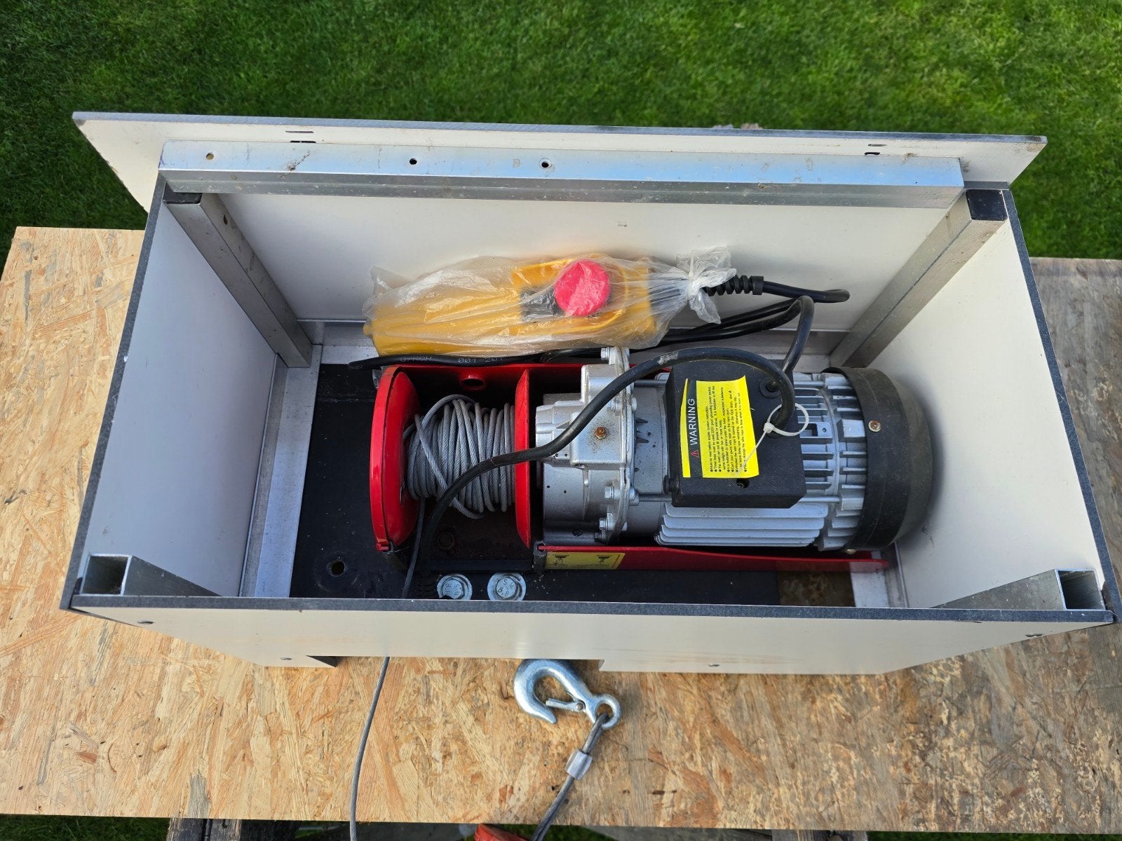 Electrische lier in trespa kast, Doe-het-zelf en Verbouw, Lieren en Takels, Ophalen of Verzenden, Zo goed als nieuw