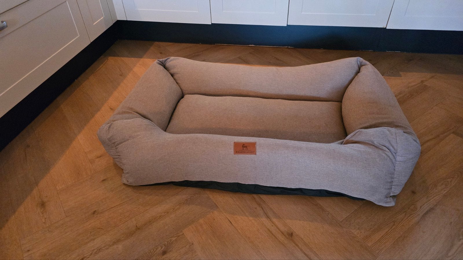 Knuffelwuff Hondenbed Lotte XXL – Lichtgrijs – 120 x 85 cm, Ophalen of Verzenden, Gebruikt, Overige