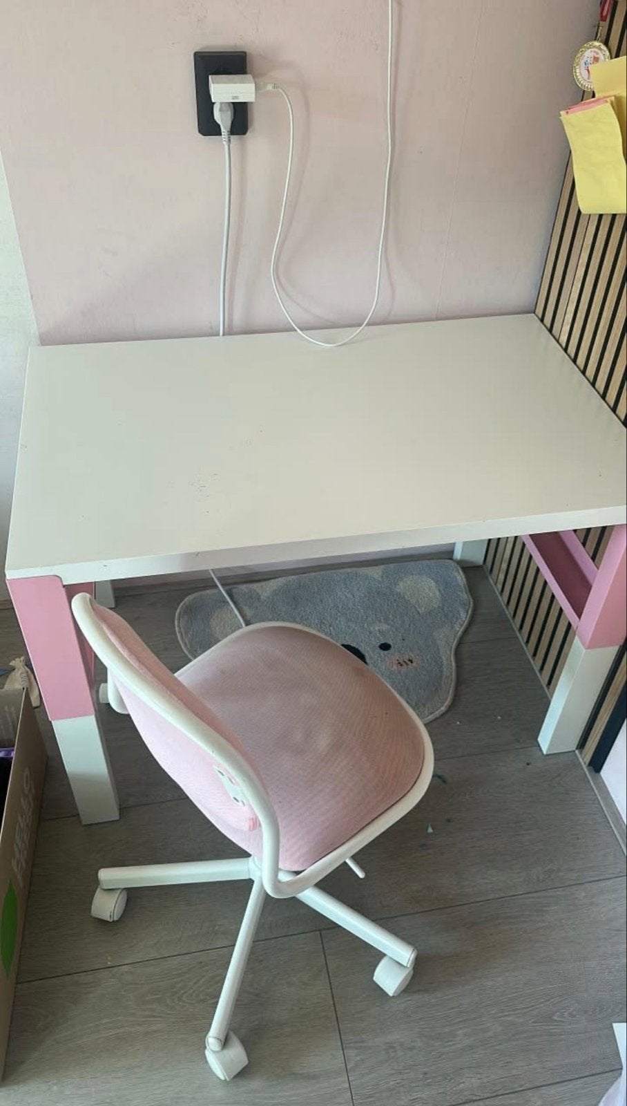 IKEA Bureau en Bureaustoel - Gebruikt, Ophalen, Gebruikt, Roze, Bureaustoel