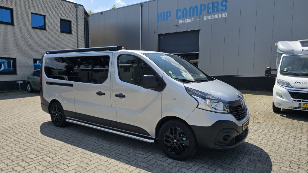 Renault Trafic met EURO 6 en Kampa aanbouwtent, Tot en met 2, Bedrijf, 5 tot 6 meter, 5 tot 6 meter