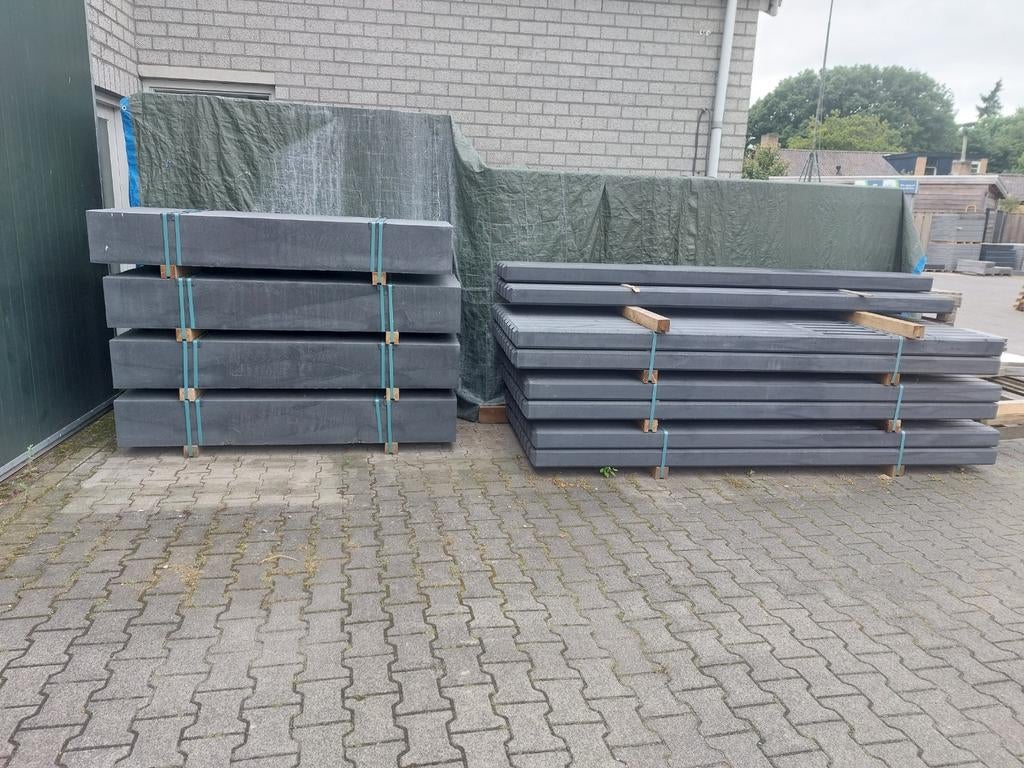 Betonpalen en betonplaten antraciet op=op., Ophalen, Overige materialen, Minder dan 3 meter, Nieuw