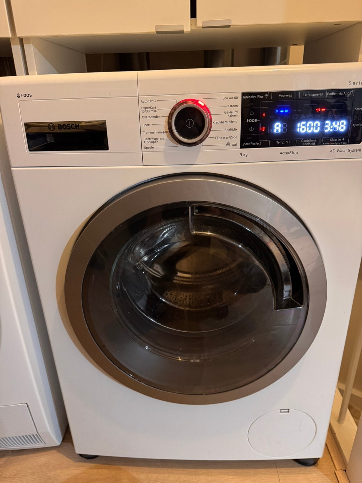 Bosch serie 8 wasmachine 9 kilo, Witgoed en Apparatuur, Wasmachines, Ophalen, 1200 tot 1600 toeren, Minder dan 85 cm, 8 tot 10 kg