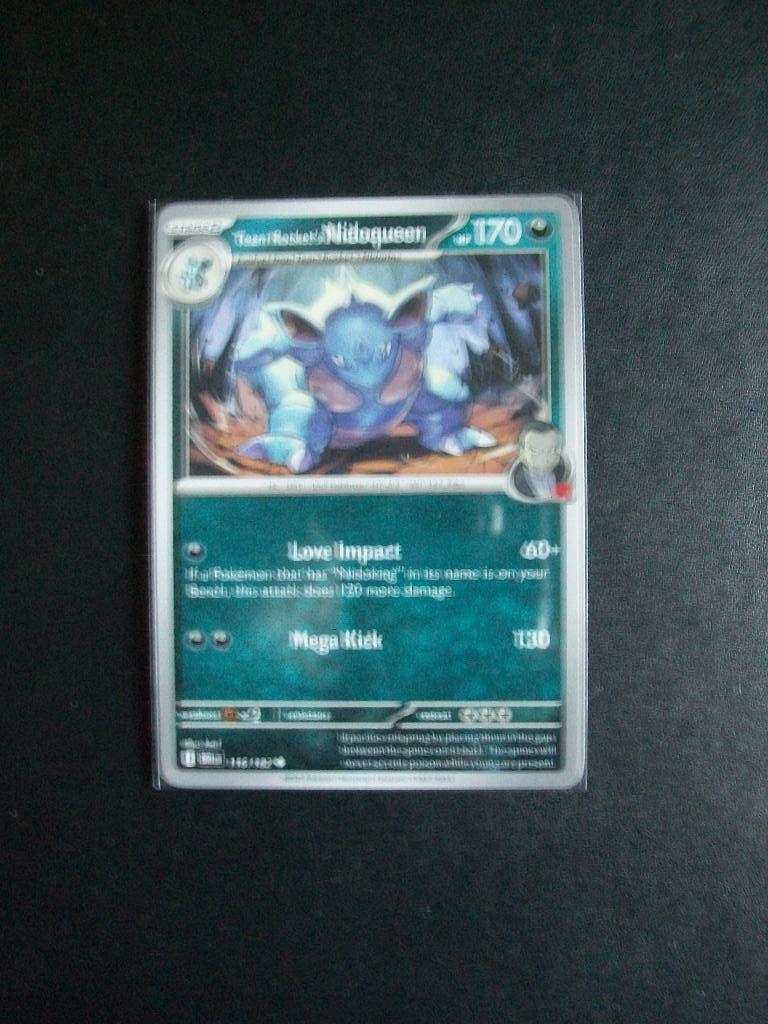 2335. Nieuwe Pokemon Kaart TEAM ROCKET's NIDOQUEEN (116/182), Verzenden, Nieuw, Losse kaart, Foil