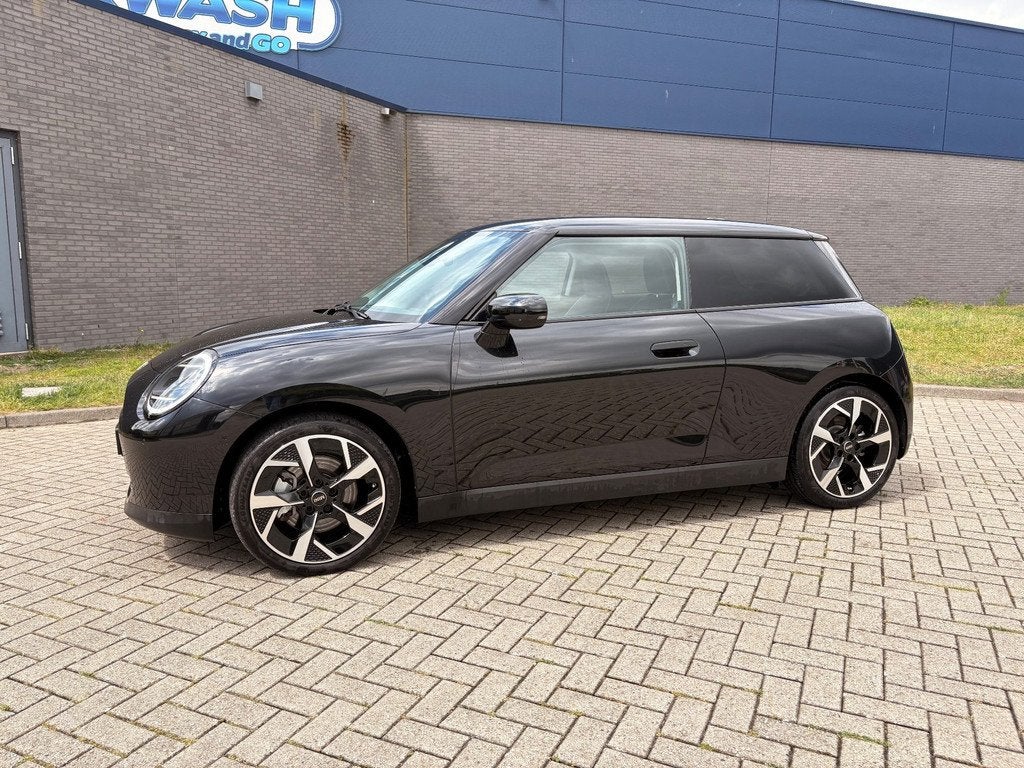 Mini Cooper SE (Private Lease Overname), 4 stoelen, 315 min, Lease, 1580 kg