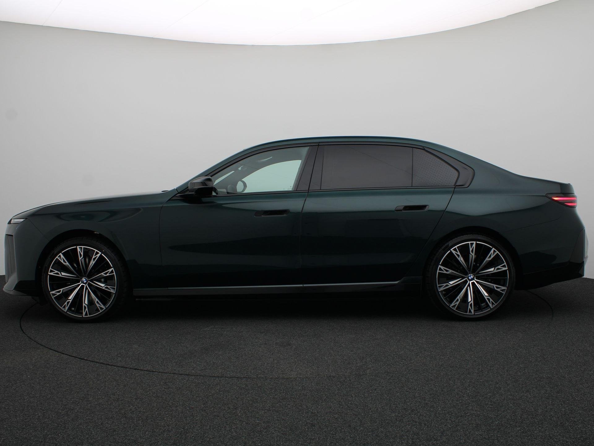 BMW i7 xDrive60 M Sportpakket Pro | Executive Lounge | Execu, Auto's, 2670 kg, Sedan, Te koop, 345 min