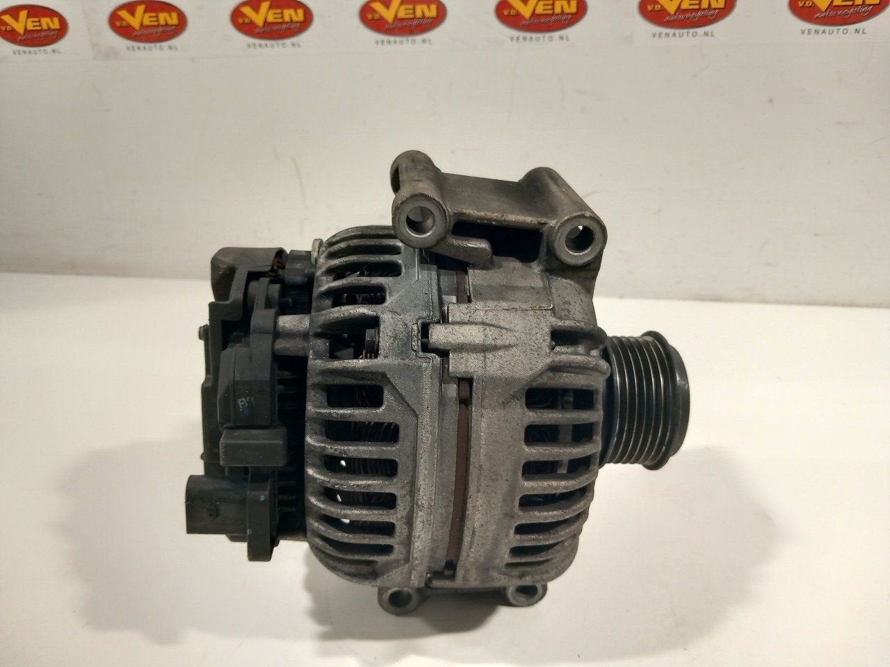 Dynamo Audi A4, Auto-onderdelen, Onderdelen@venauto.nl, Gebruikt, Ettenseweg 76, 4706 PB Roosendaal, The Netherlands, Herkomst onderdeel bekend