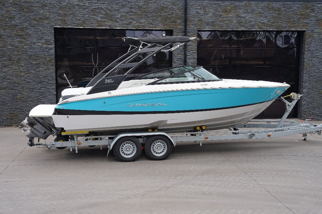 Regal LS2, Watersport en Boten, Regal, Binnenboordmotor, Zo goed als nieuw, Polyester
