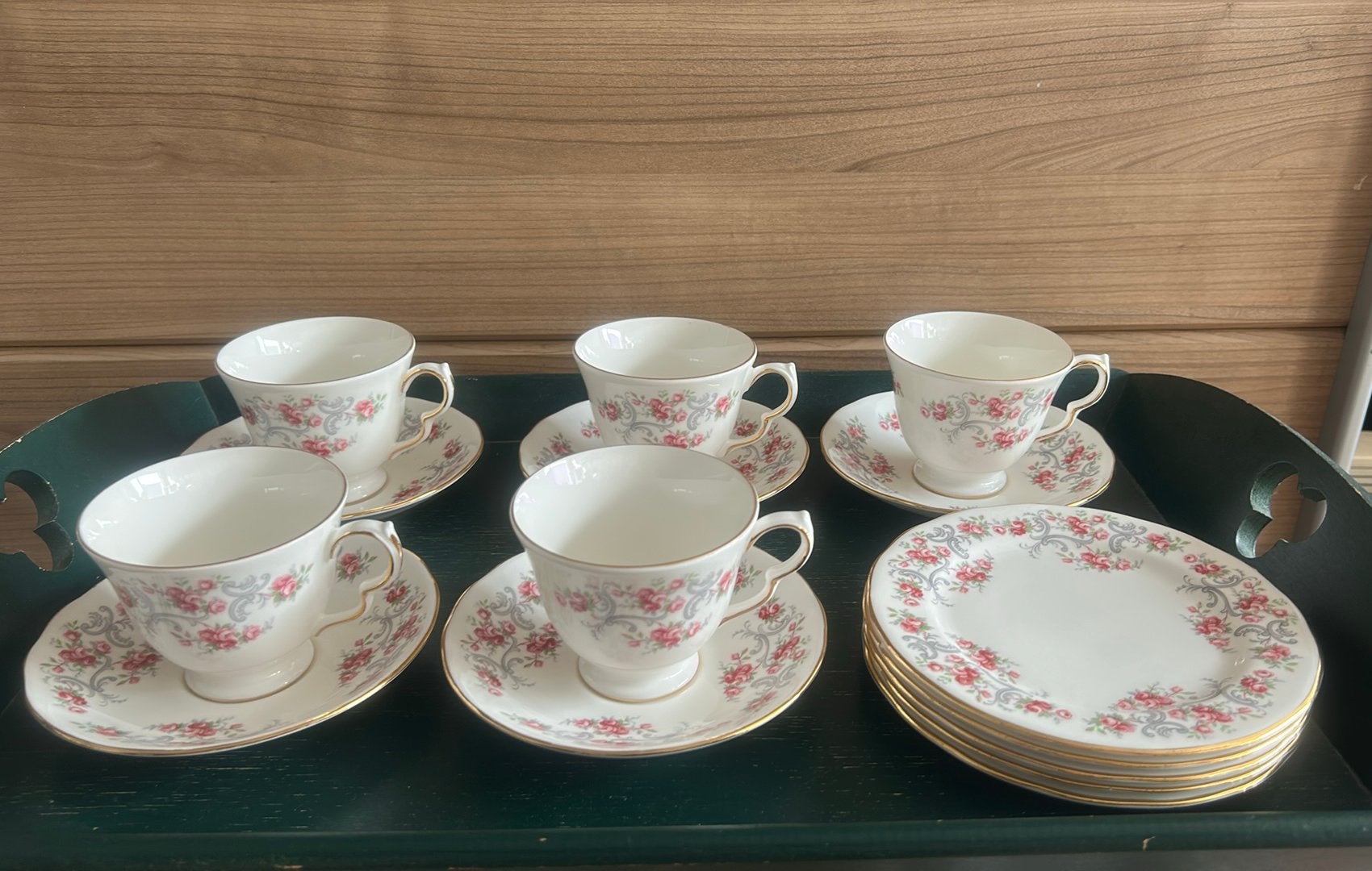 5 Royal Osborne kop&schotels/5 side plates/gebaksbordjes set, Ophalen of Verzenden, Zo goed als nieuw, Porselein, Kop en/of schotel