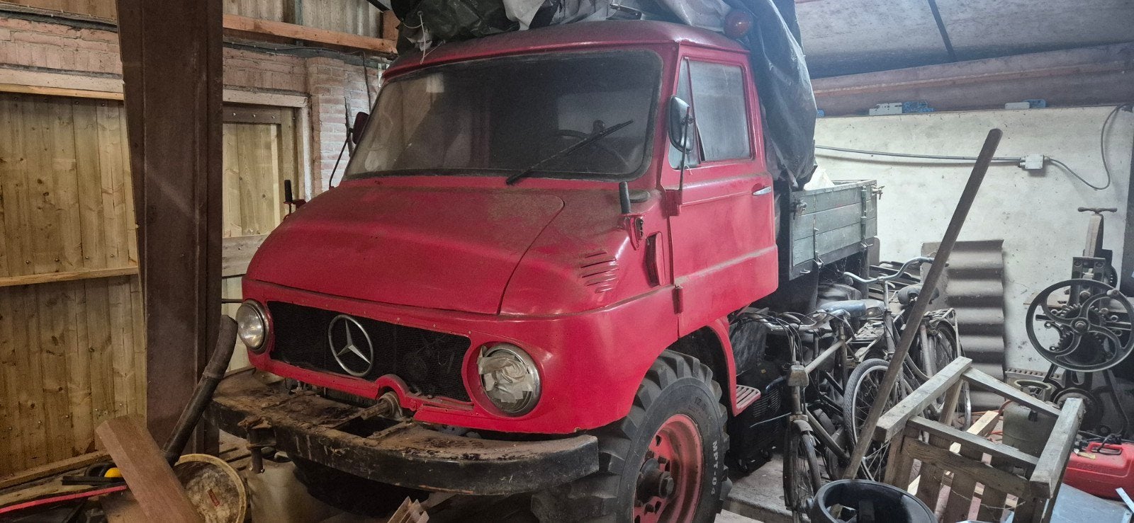 Unimog 411 / 117 bouwjaar 1959, Auto's, Mercedes-Benz, Particulier, Te koop, Handgeschakeld