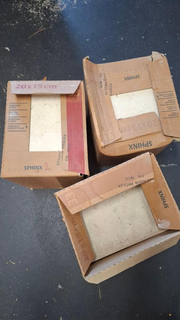 Gratis af te halen: Sphinx Prolux wandtegels 2.5 doos, Ophalen