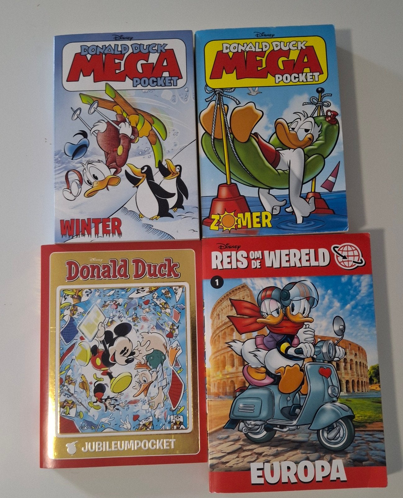 Donald Duck Mega en jubileum pockets- goede staat., Boeken, Meerdere stripboeken, Ophalen, Zo goed als nieuw