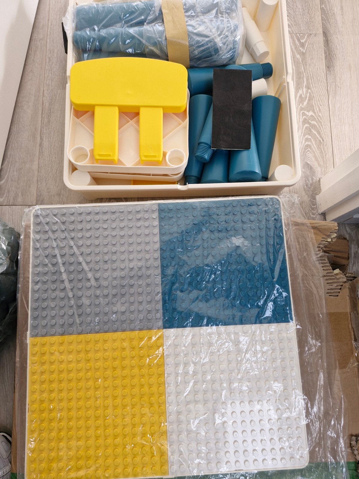 Nieuwe Bouwtafel Speeltafel Set met 2 Stoelen, Ophalen of Verzenden, Nieuw, Overige merken