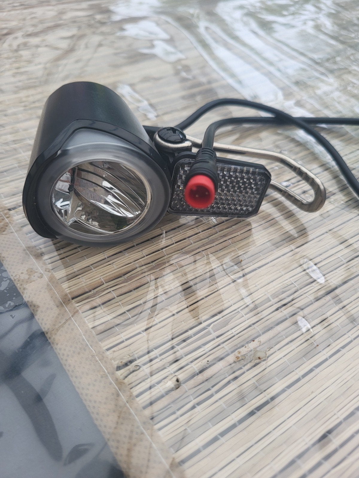 Fietsvoorlicht met kabel en reflector, Ophalen of Verzenden