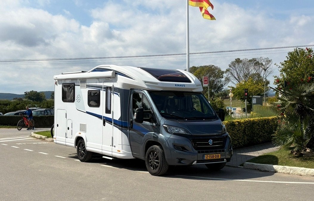 Knaus Sky Wave 650 MEG Fiat Ducato AUTOMAAT 150 PK Garantie,, Lopikerweg west 73
3411AR  LOPIK, NL, Diesel, Hordeur, Automaat