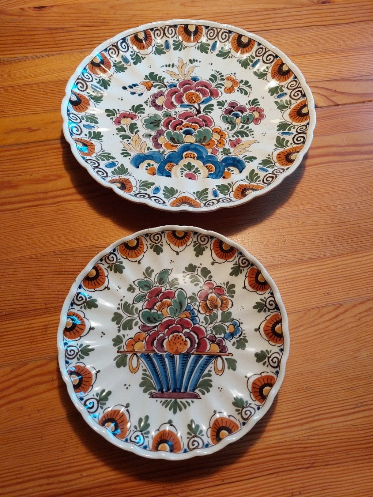 Set Delfts Polychroom wandborden – Handgeschilderd "Afina", Antiek en Kunst, Antiek | Wandborden en Tegels, Ophalen