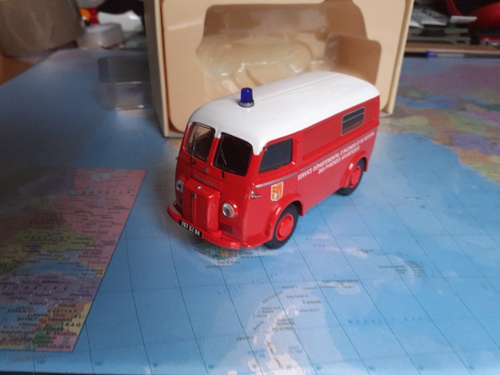 Peugeot D3A ST Brieuc Caisson - Corgi, Verzenden, Nieuw, Auto, Corgi