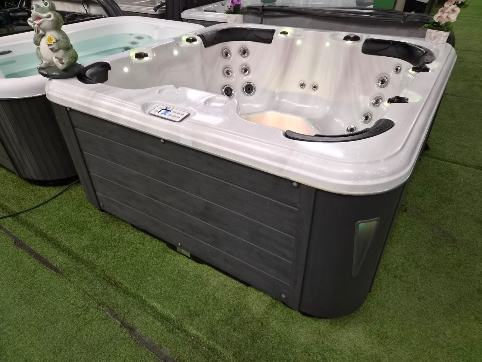 Foto 7 van ‼️WIJ RUIMEN OP NU SPOTGOEDKOOP‼️Nu voor 4250 euro
