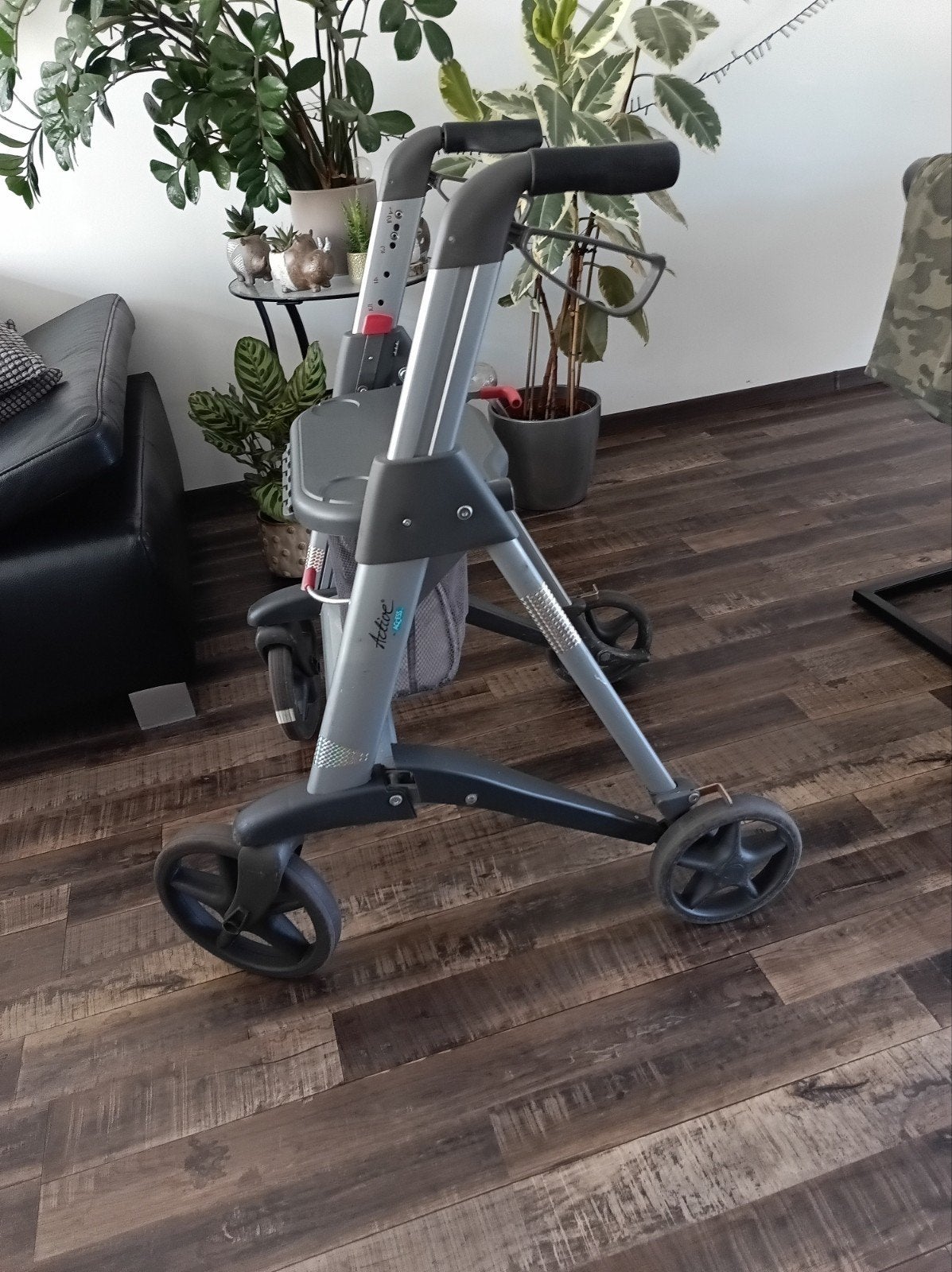 Rollator in zeer goede staat, Diversen, Rollators, Ophalen, Gebruikt