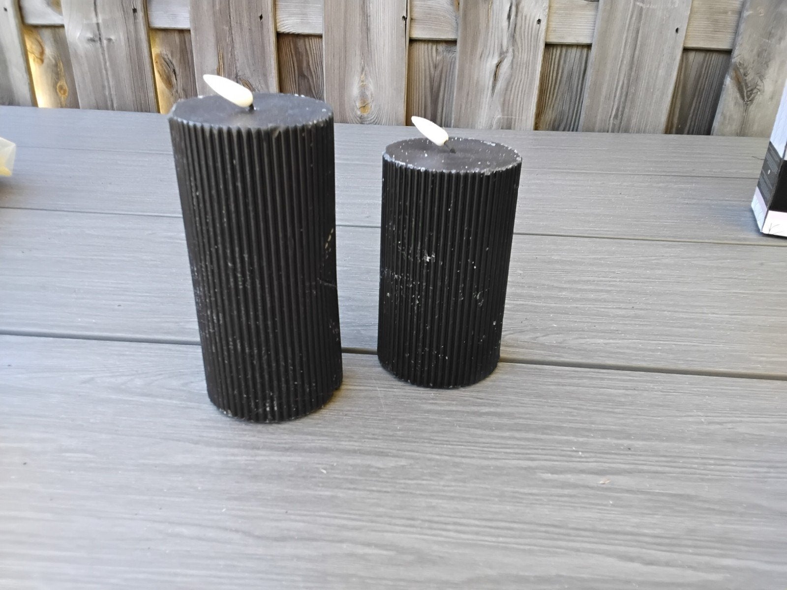 Set van 2 zwarte LED kaarsen met ribbelstructuur, Kunststof, Gebruikt, Zwart, Ophalen of Verzenden
