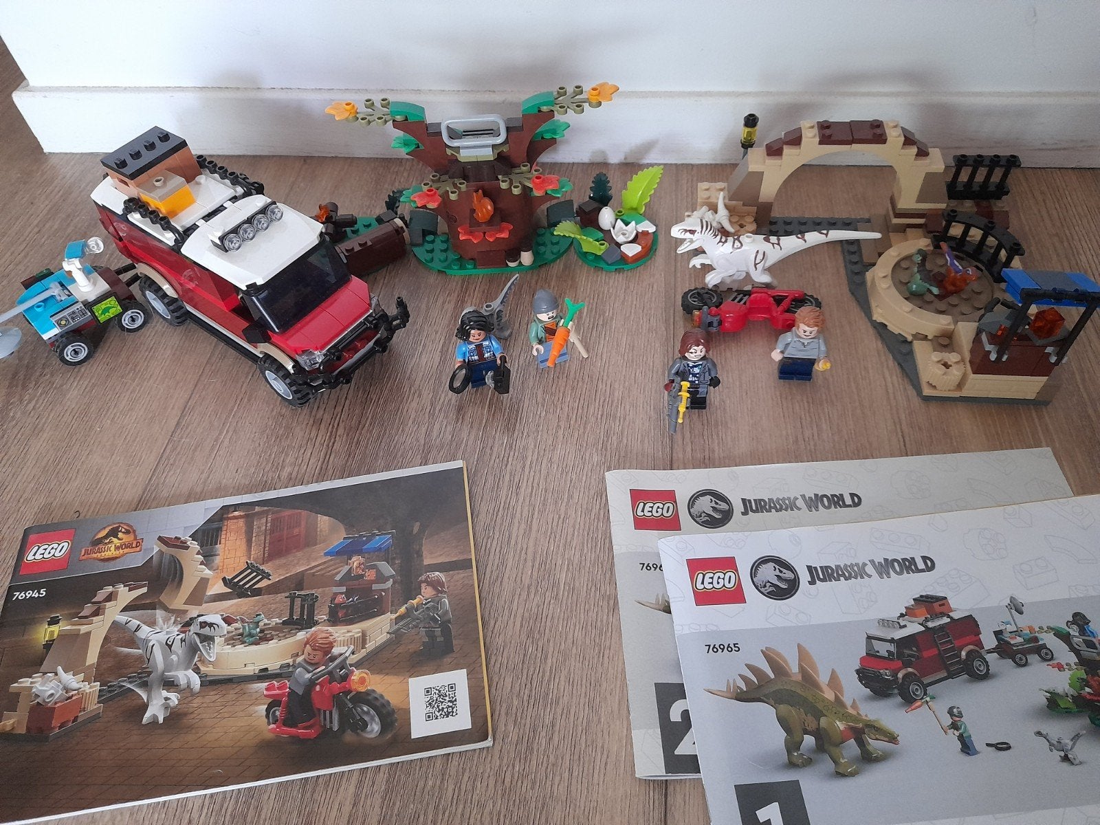 Lego jurassic world  76965 en 76945, Compleet, Jurassic World, Lego, Ophalen of Verzenden