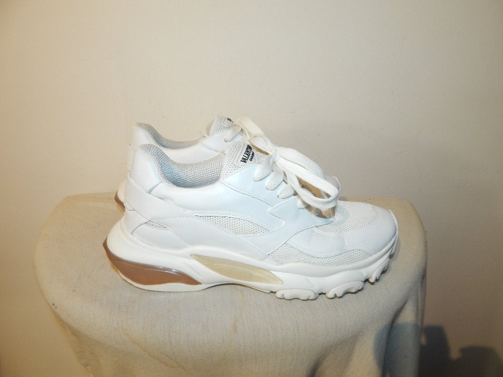 Valentino Garaviani bounce sneakers wit merk inslag achter37